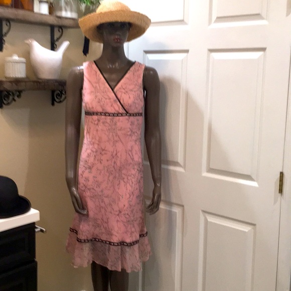 Dress - Picture 4 of 4